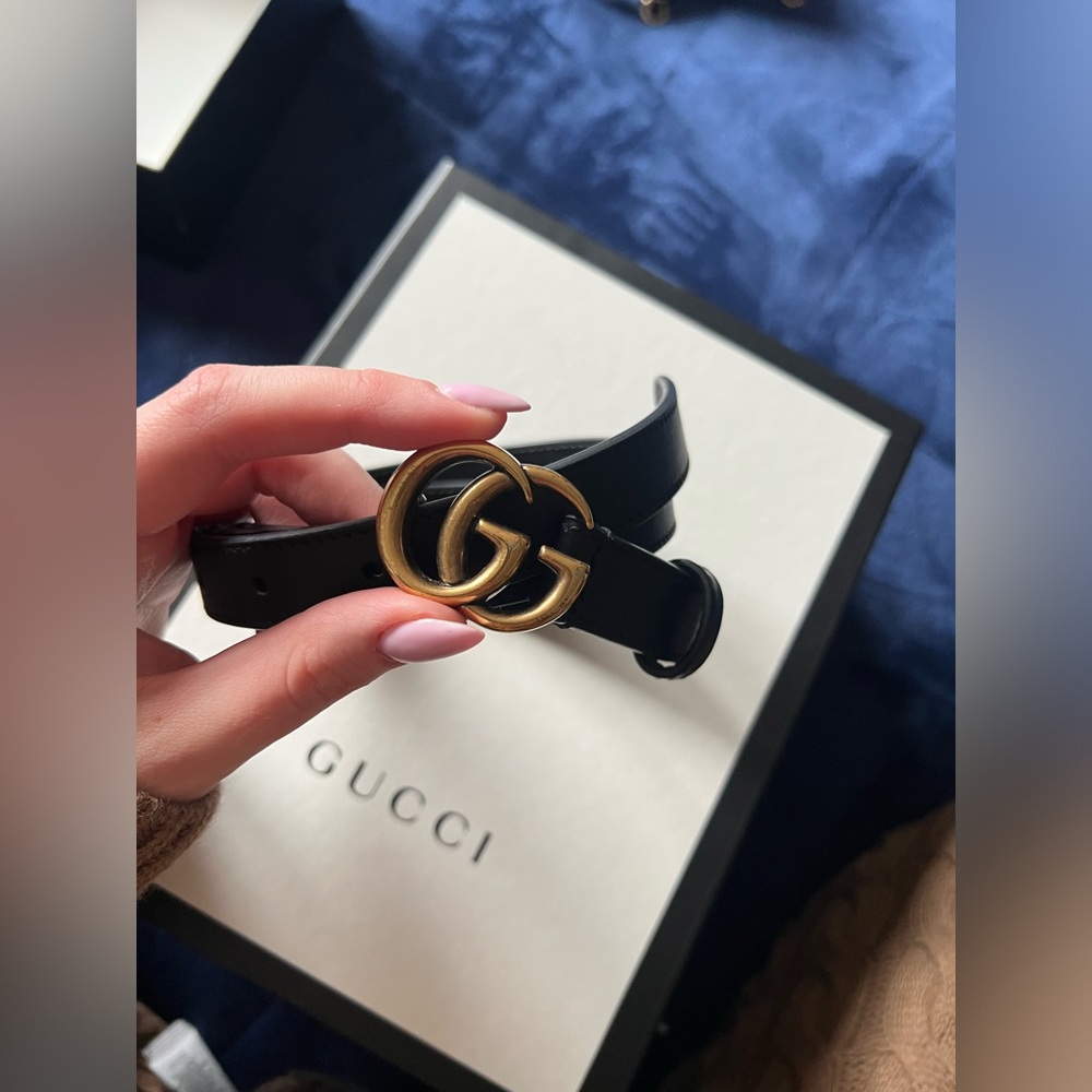 Women’s Gucci belt small buckle black leather